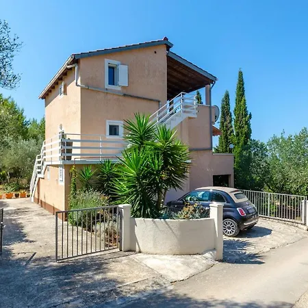 Apartment Namoru Gradina *