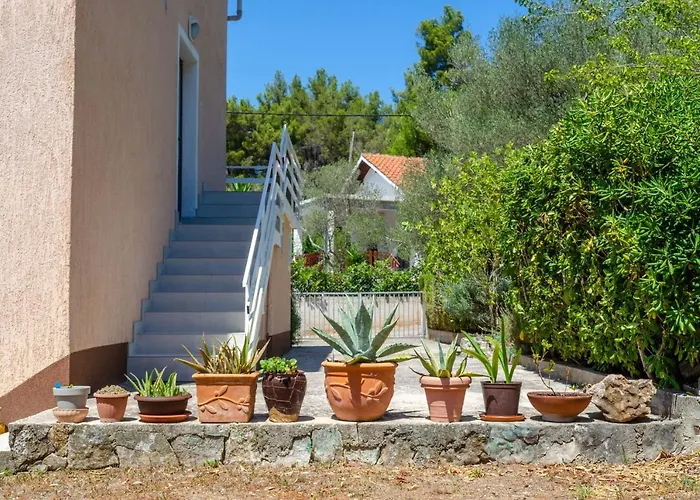 아파트 Namoru Gradina 벨라루카