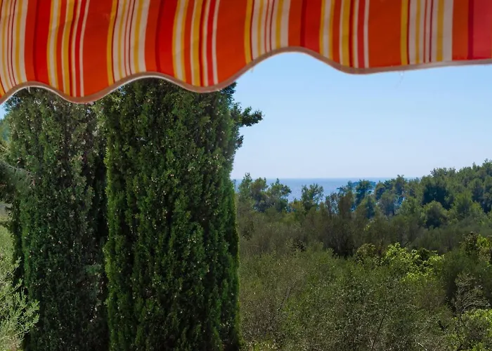 아파트 Namoru Gradina 벨라루카